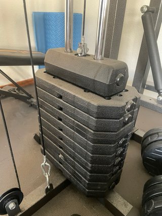 Multiestación de poleas para gimnasio