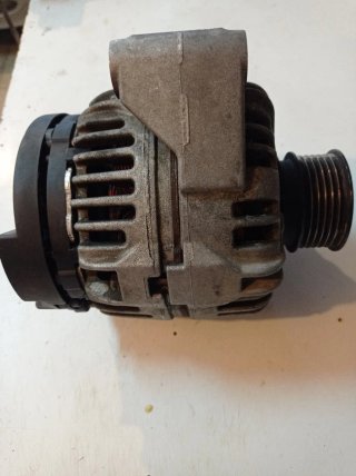 Alternador Bosch 90A Mercedes Benz E200