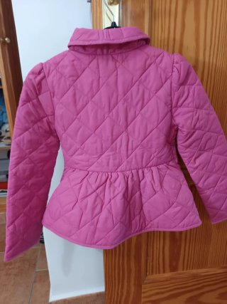 Chaqueta acolchada niña rosa. Talla 7/8 años.