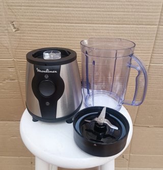 Batidora Moulinex con vaso y accesorios