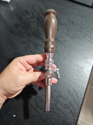 Grifo dispensador cerveza madera con Control Flujo