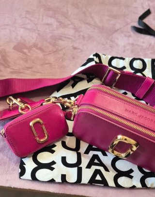 Bolso Marc Jacobs Fucsia con Monedero