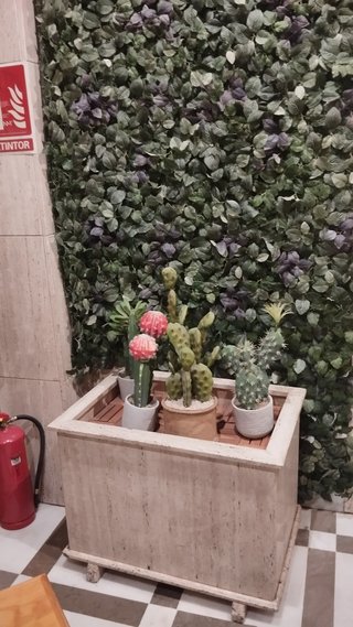 Jardinera Mármol Travertino Beige
