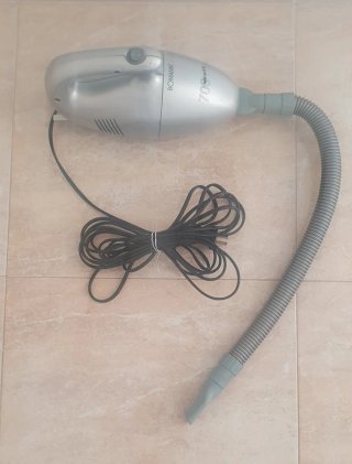 Aspirador de mano Bomann