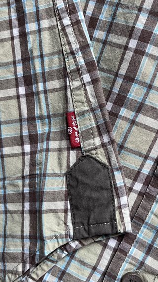 Camisa Levi's cuadros chico