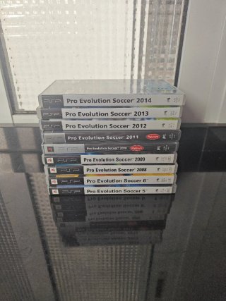 Pack 9 Juegos PSP Pro Evolution Soccer