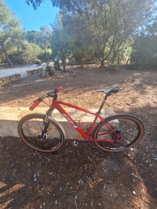 Bicicleta de Montaña BH Roja