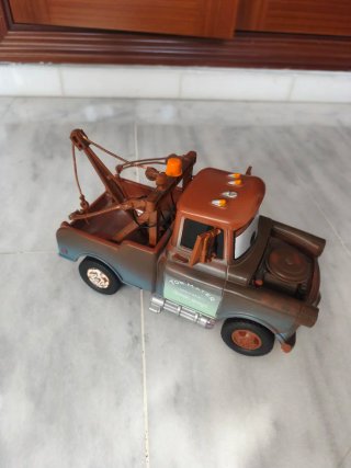 Coche teledirigido Mater de Cars