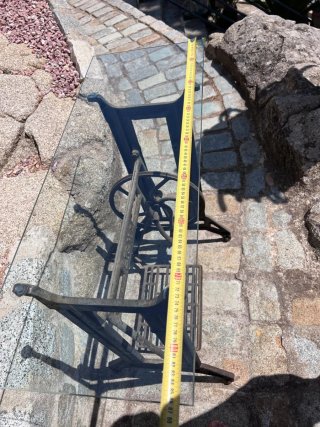 Patas metálicas máquina coser mesa cristal