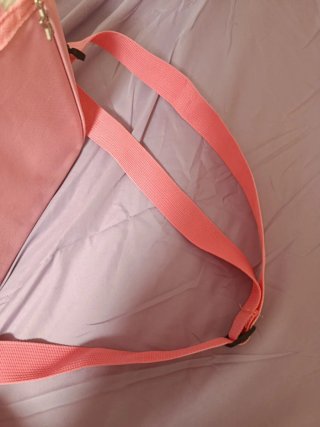 Nevera infantil con diseño de niña