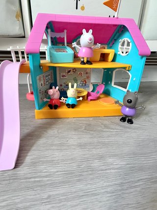 Casa Escuela Peppa Pig con Figuras