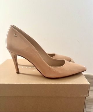 Zapatos de tacón marca Martinelli NUDE