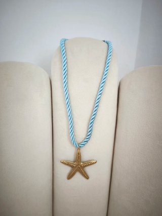 Collar cuerda trenzada y estrella dorada