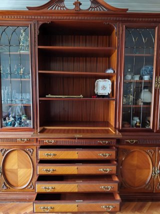 Mueble de salón madera noble