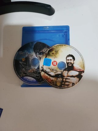Resident Evil VII Biohazard PS4 + 2 Juegos Regalo