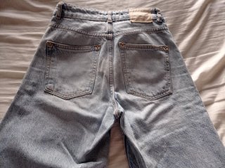 Pantalones vaqueros Zara chica