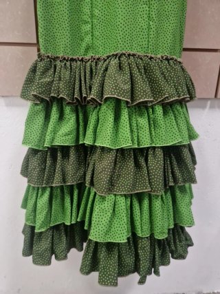 Traje de flamenca verde con lunares