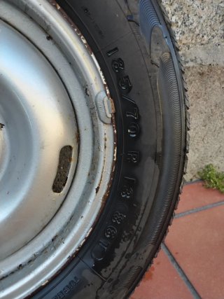 3 Ruedas usadas, 2 Firestone y 1 Trayal