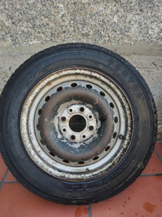 3 Ruedas usadas, 2 Firestone y 1 Trayal
