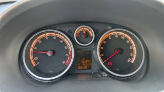 Opel Corsa 2013, 85000 km, a/c un solo propietario