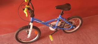 Bicicleta infantil azul