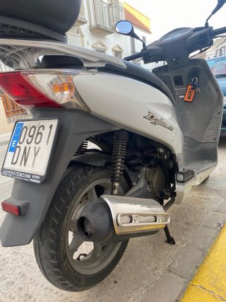 Honda Dylan 125 Plata