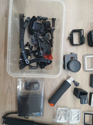 Kit GoPro HERO5 Black + HERO4 Silver + Accesorios