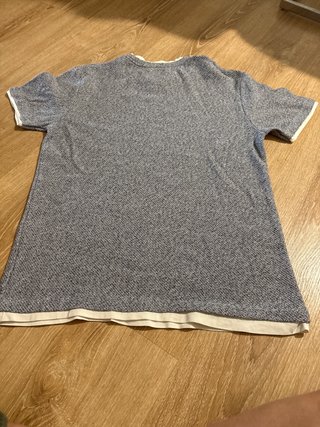 Camiseta de punto fino azul y blanco