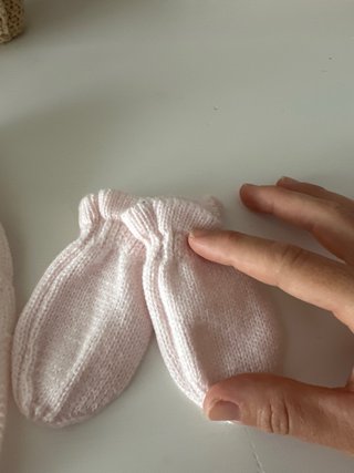 Conjunto bebé: gorro, bufanda y manoplas