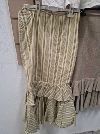 Conjunto Falda y Blusa