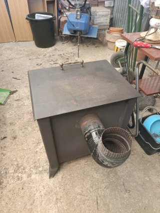 Chimenea de leña metálica