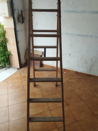 Escalera de madera 6 peldaños