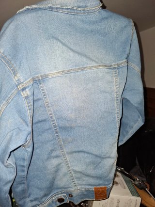 Chaqueta tejana azul.Talla 3-4 años