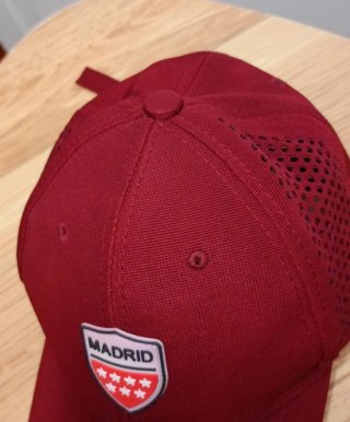 Gorra Madrid Transpirable / Talla Única / Roja.
