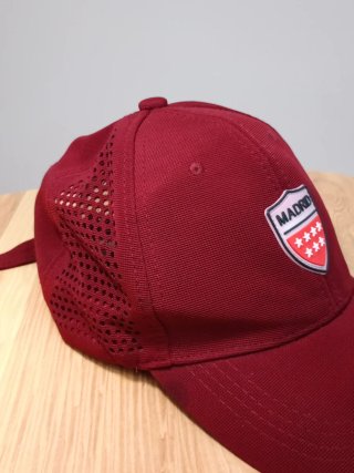 Gorra Madrid Transpirable / Talla Única / Roja.