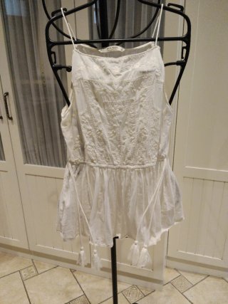 Blusa Zara tirantes bordada