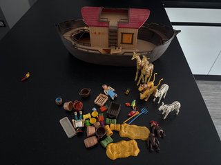 Arca de Noé con figuras y accesorios
