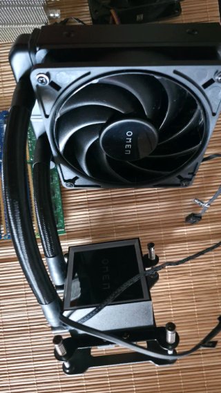 Lote componentes PC: Ryzen 5 2600, Líquida OMEN y+