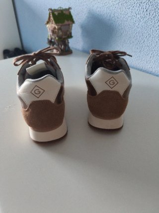 Playeros Gant Marrones y Dorados