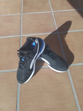 Zapatillas Puma Negras y Azules Talla 42.5