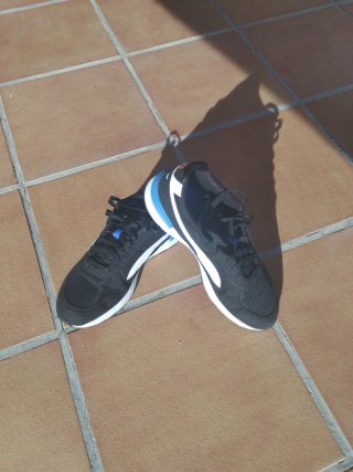 Zapatillas Puma Negras y Azules Talla 42.5