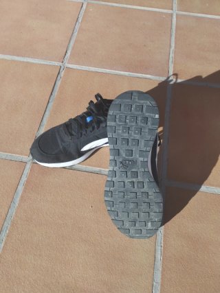 Zapatillas Puma Negras y Azules Talla 42.5