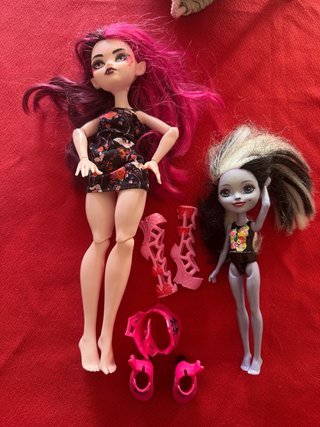 Muñeca Draculaura Monster High con Accesorios