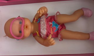 Muñeca Nenuco nadadora