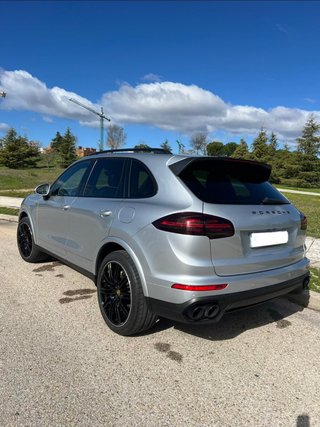 Porsche Cayenne 2016