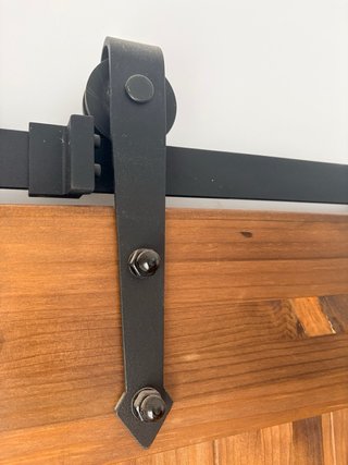Puerta corredera estilo granero madera