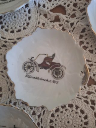 Set 6 Platos Porcelana Coches Antiguos