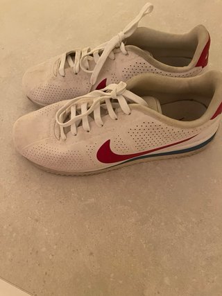 Nike Cortez Blancas y Rojas