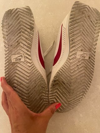 Nike Cortez Blancas y Rojas