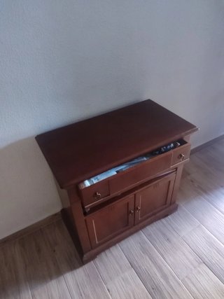 Mueble TV o recibidor de madera
